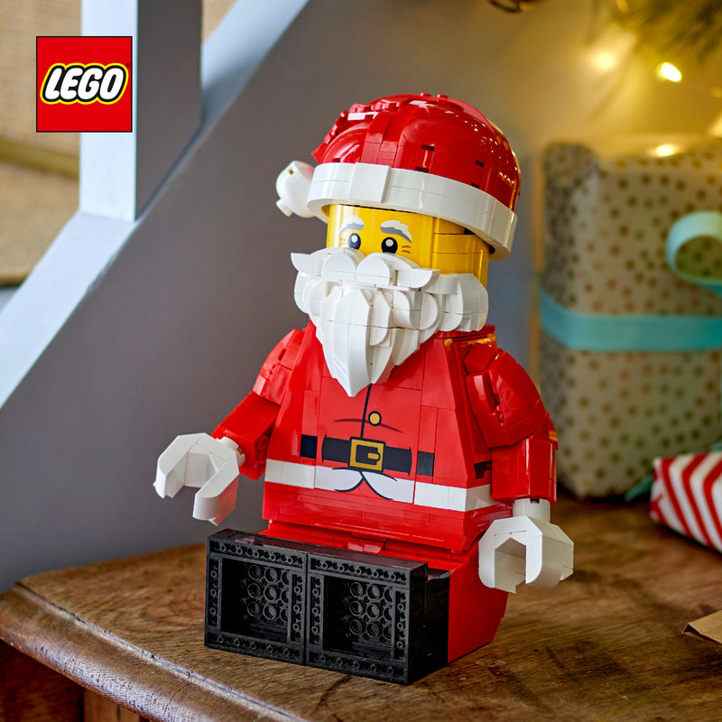Here comes Santa Claus