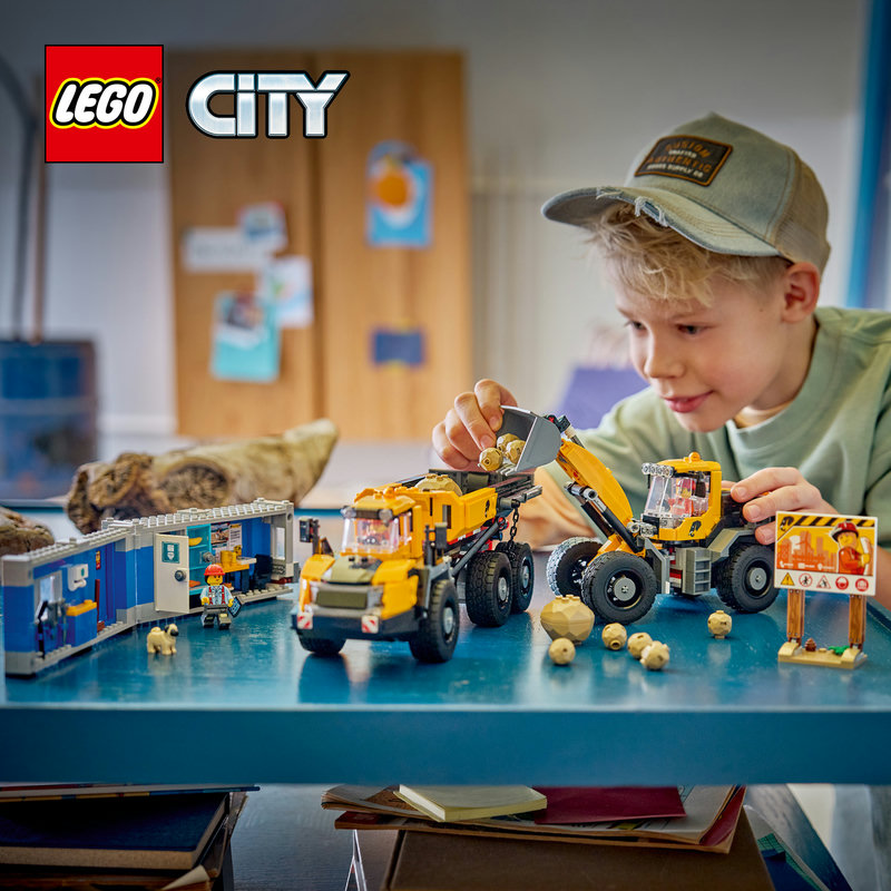 Construction vehicles playset