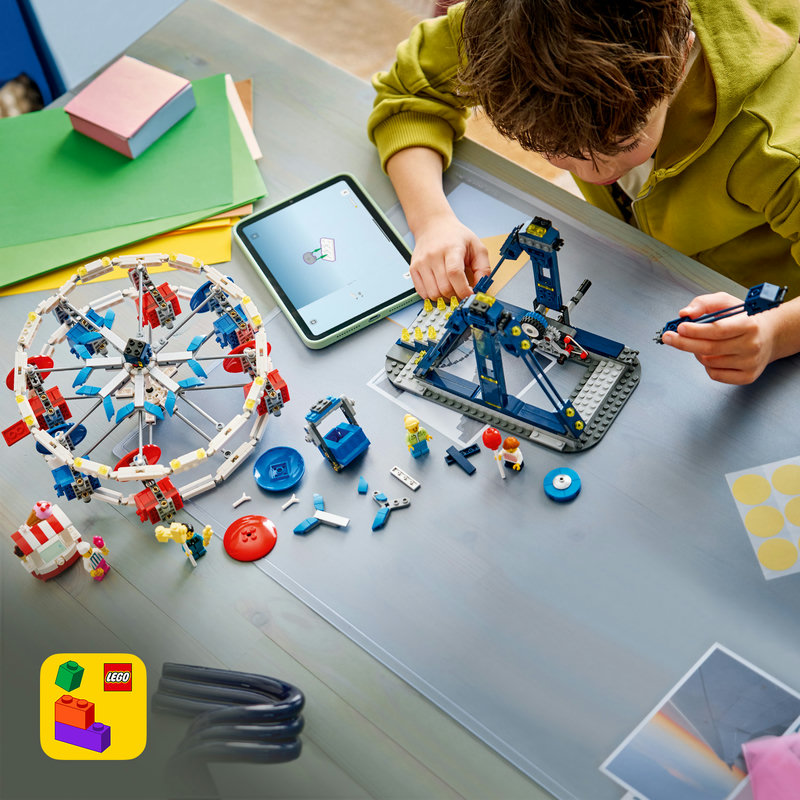 Includes interactive 3D building instructions