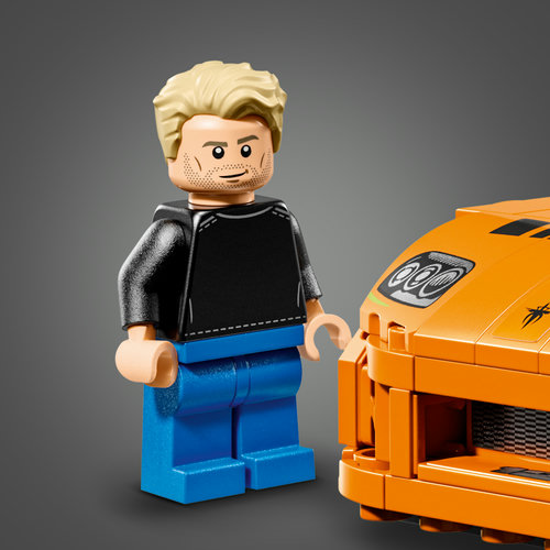 1 minifigure