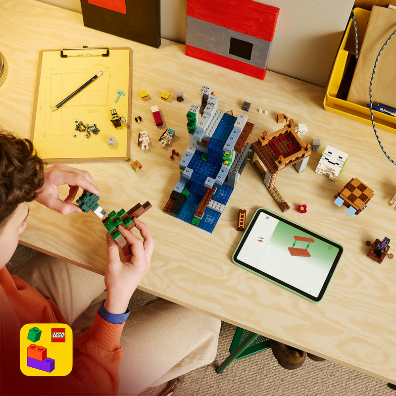Includes interactive 3D building instructions