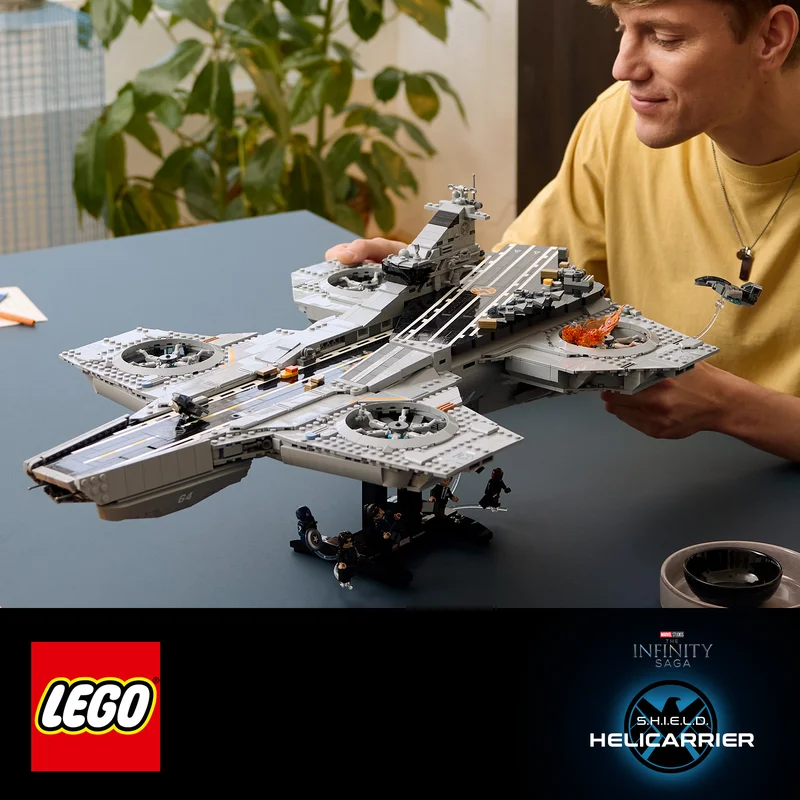 Kultovní Helicarrier pro dospělé fanoušky