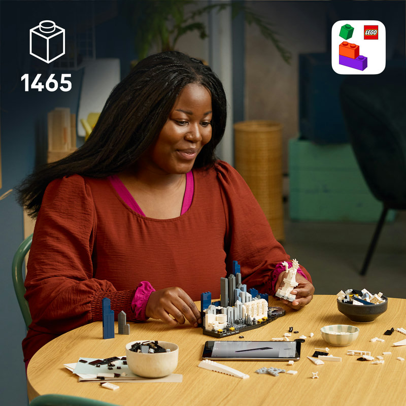 Includes interactive 3D building instructions