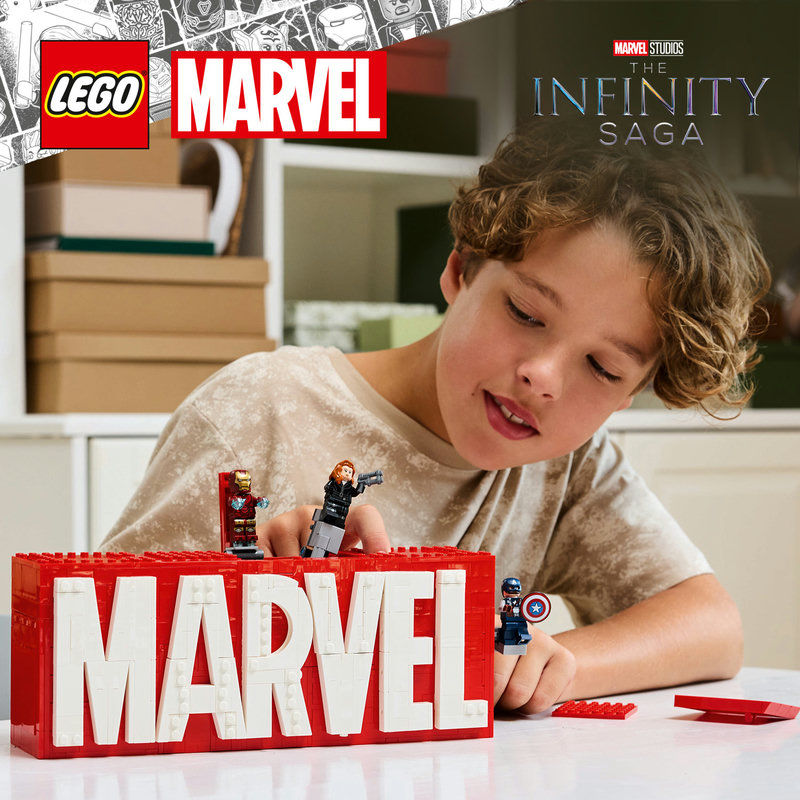Slavné logo MARVEL a kultovní postavy