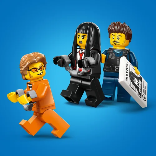 Součástí jsou 3 minifigurky