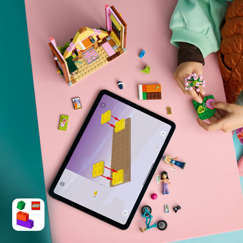 Includes interactive 3D building instructions