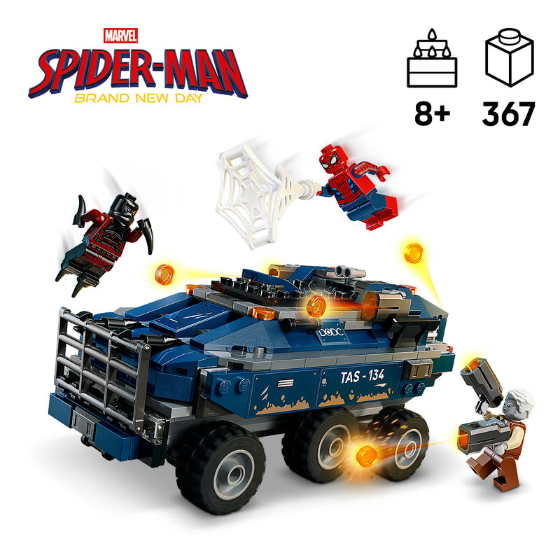 Zoom into Super Hero action with 4 minifigures