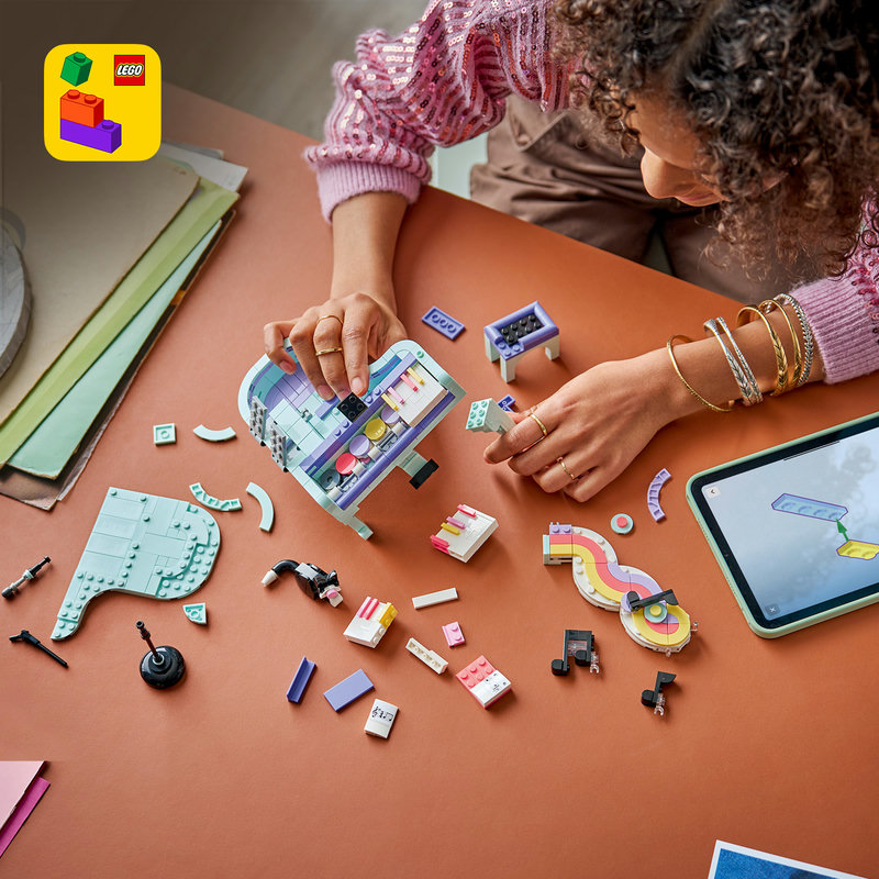 Includes interactive 3D building instructions