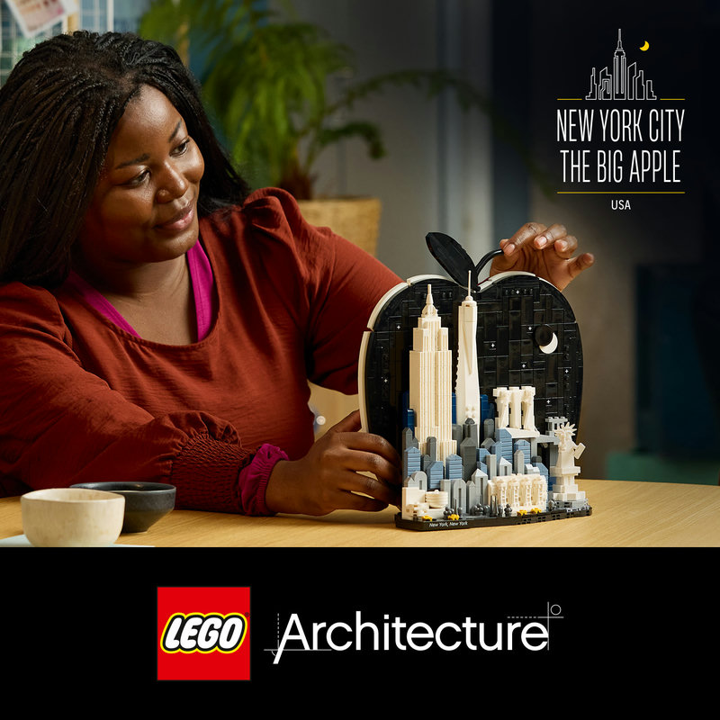 Detailed NY home decor set for travel lovers