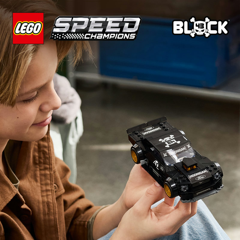 Комплект за строителство LEGO® Ford Mustang Hoonicorn V1 на Ken Block от 1965 г.
