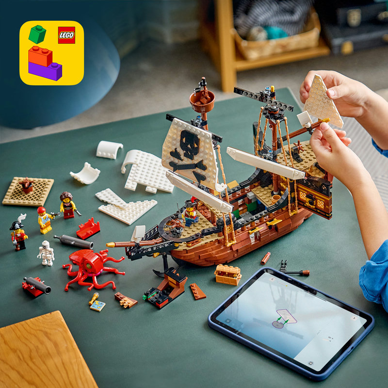 Includes interactive 3D building instructions