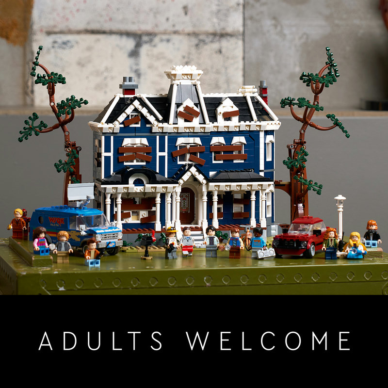 LEGO 11370 Stranger Things Creel House complete scene with manor, vehicles and all 13 minifigures
