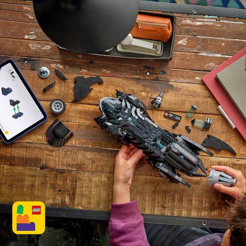 Enter a digital world of building