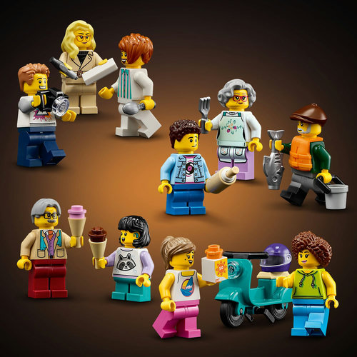 10 LEGO® minifigura