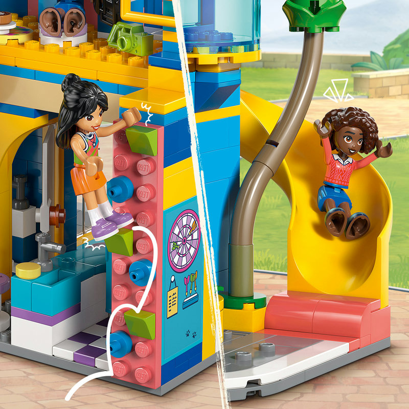 LEGO 42689 Lifestyle-Bild mit Clubhaus der Freunde