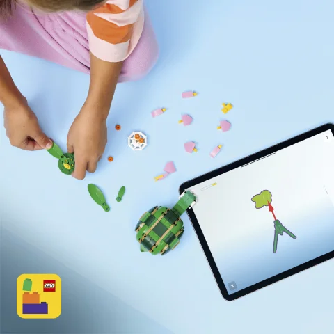 Includes interactive 3D building instructions