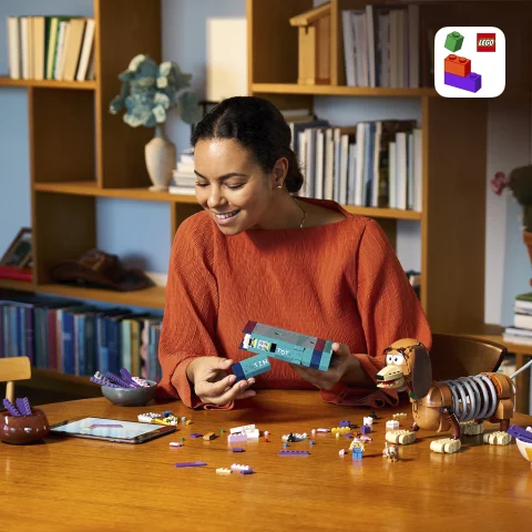 Interaktív, 3D-s építési útmutatóval