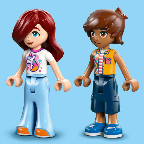 2 LEGO® Friends characters