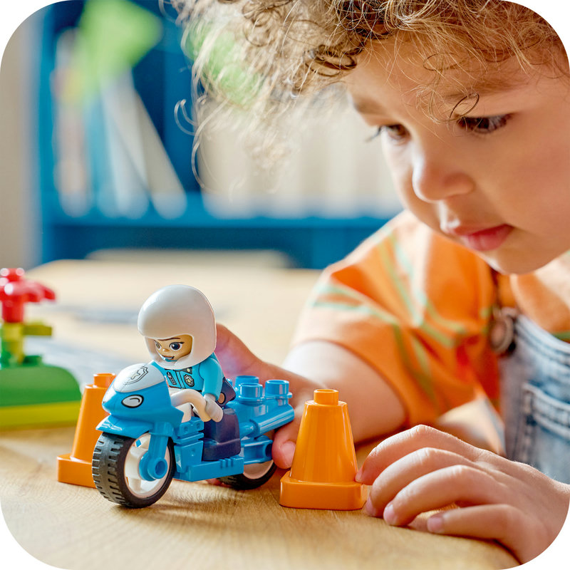 LEGO 10471 DUPLO Blaues Polizeimotorrad Lifestyle-Bild