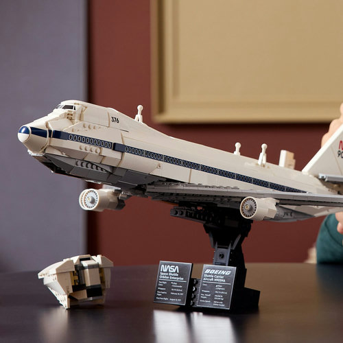 Boeing™ 747™