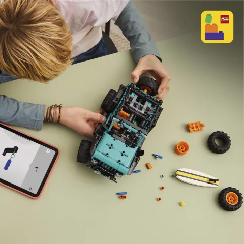 Includes interactive 3D building instructions