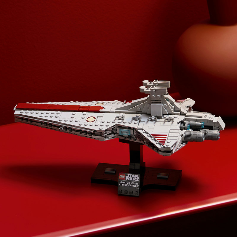 Herbeleef een epische scène uit de Star Wars™ saga