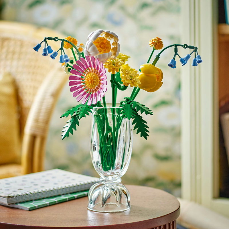 LEGO 10347 Kleiner Sommerstrauß Lifestyle