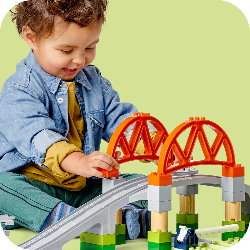 LEGO 10426 DUPLO Eisenbahn mit Brücke und Schienen