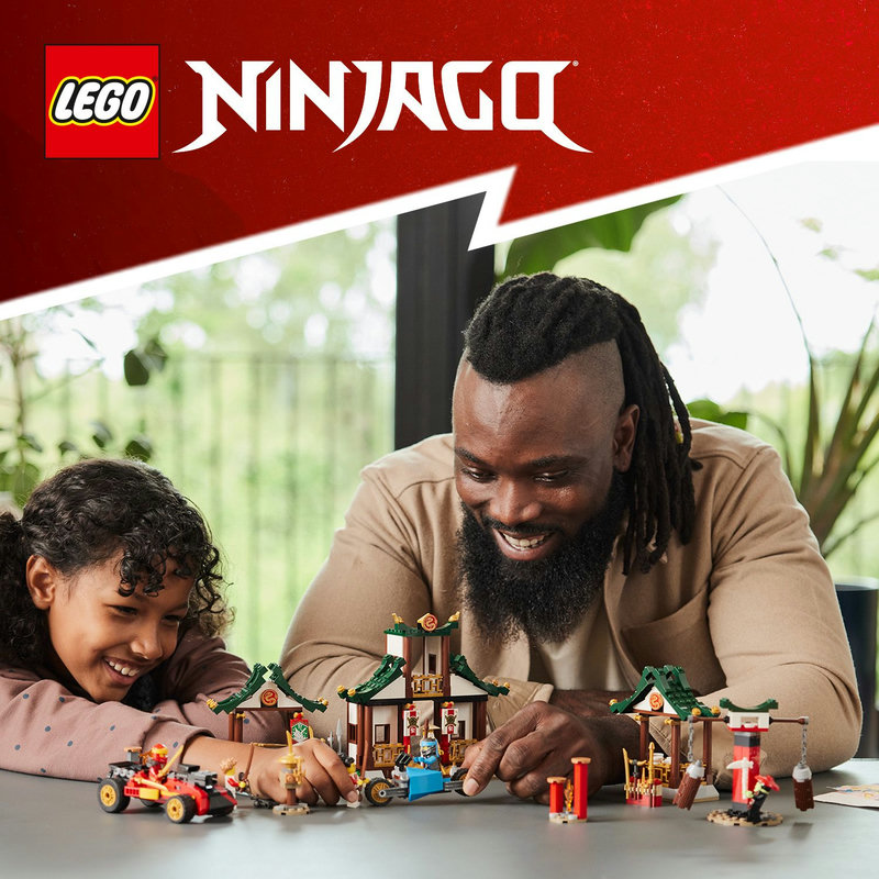 İnanılmaz NINJAGO® dövüş okulu ve parça kutusu