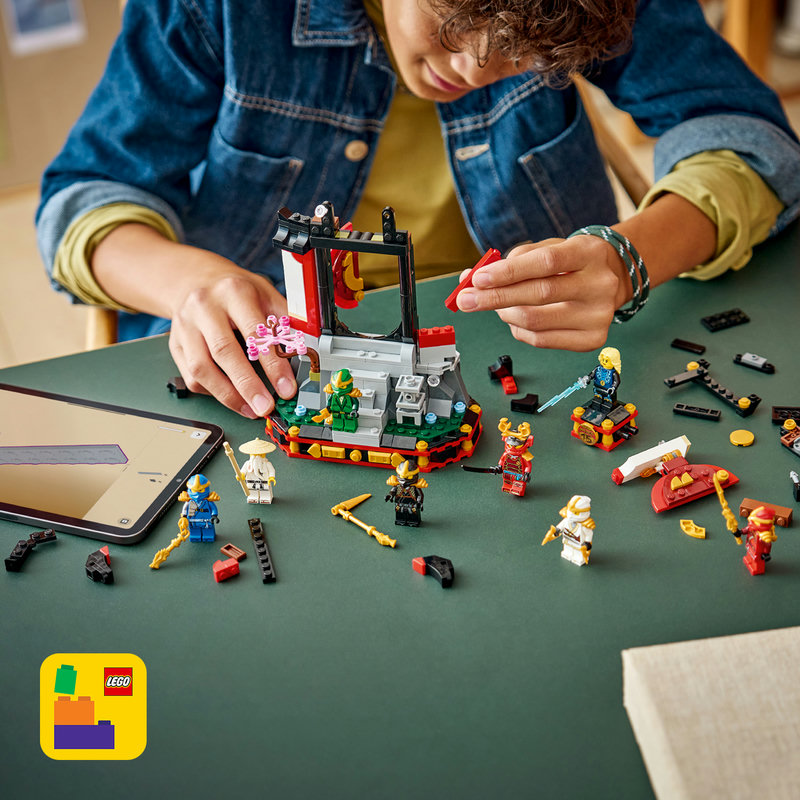 Включва интерактивни 3D инструкции за конструиране