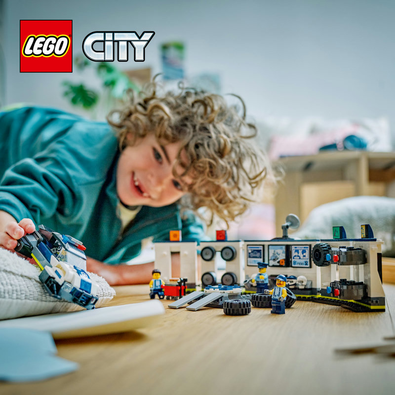 Police custom garage toy