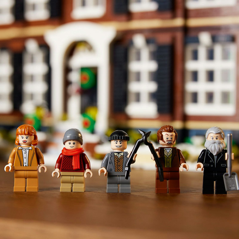 LEGO® minifigures of 5 beloved characters