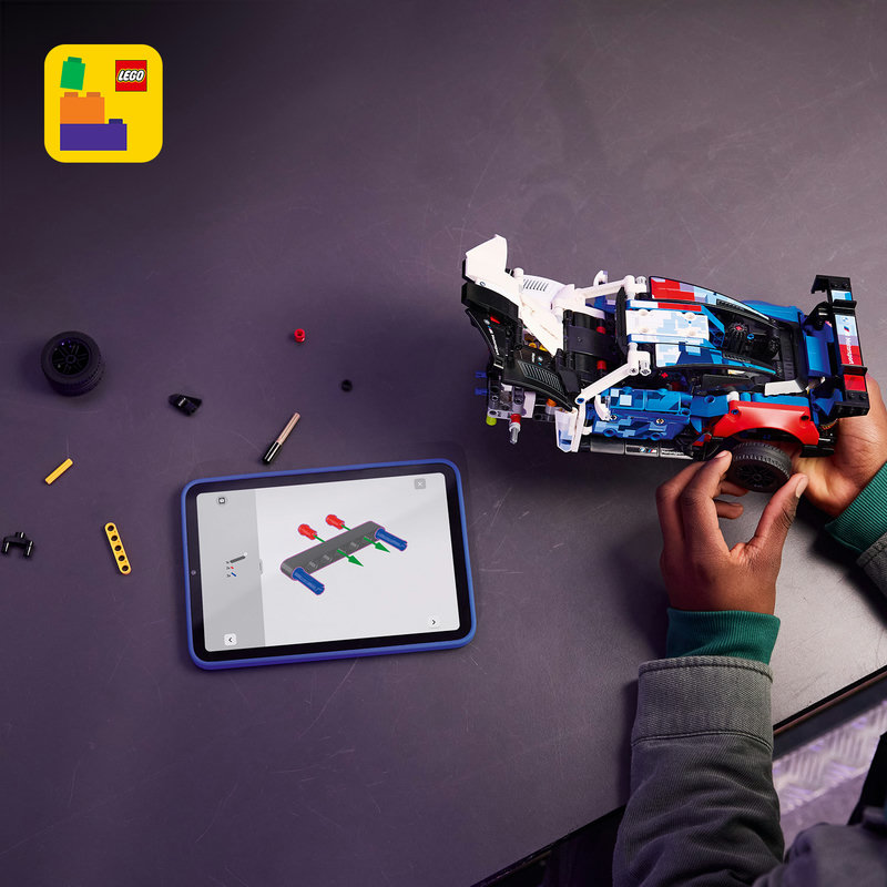 Включва интерактивни 3D инструкции за конструиране