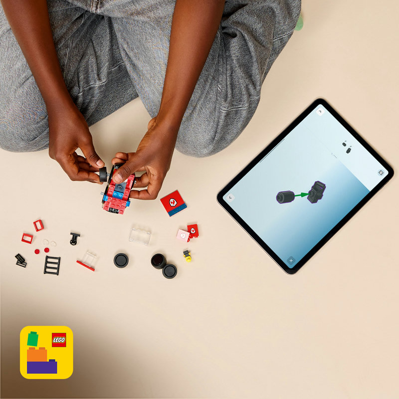 Enter a digital world of building