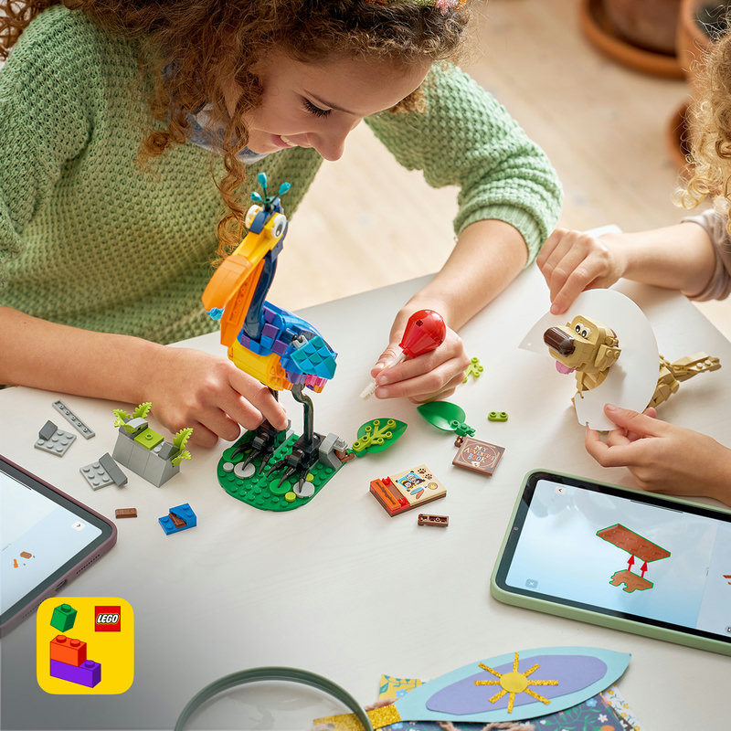 Включва интерактивни 3D инструкции за конструиране