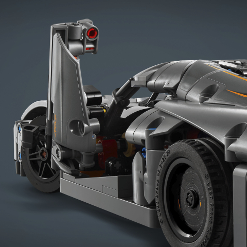 LEGO 42173 Koenigsegg Jesko Absolut Lifestyle-Bild