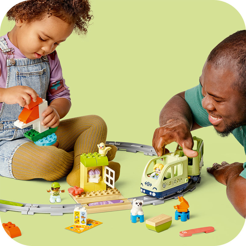 LEGO 10427 Detailansicht der Eisenbahn und Stationen