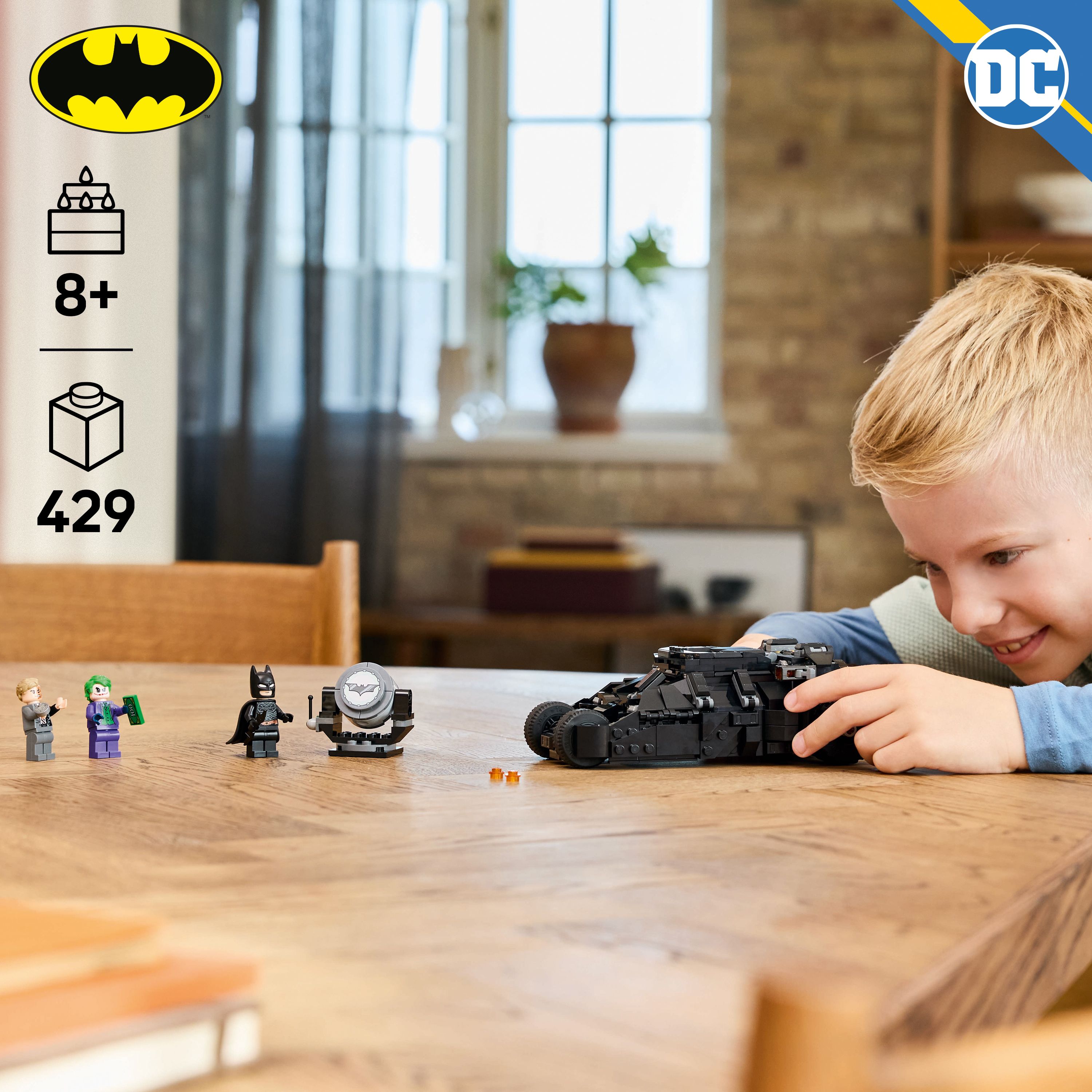 Конструктор Лего Бетмен Тумблер Бетмена проти Дволикого та Джокера Lego DC Batman 76303