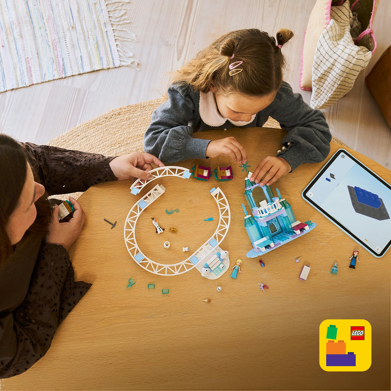 Включва интерактивни 3D инструкции за конструиране